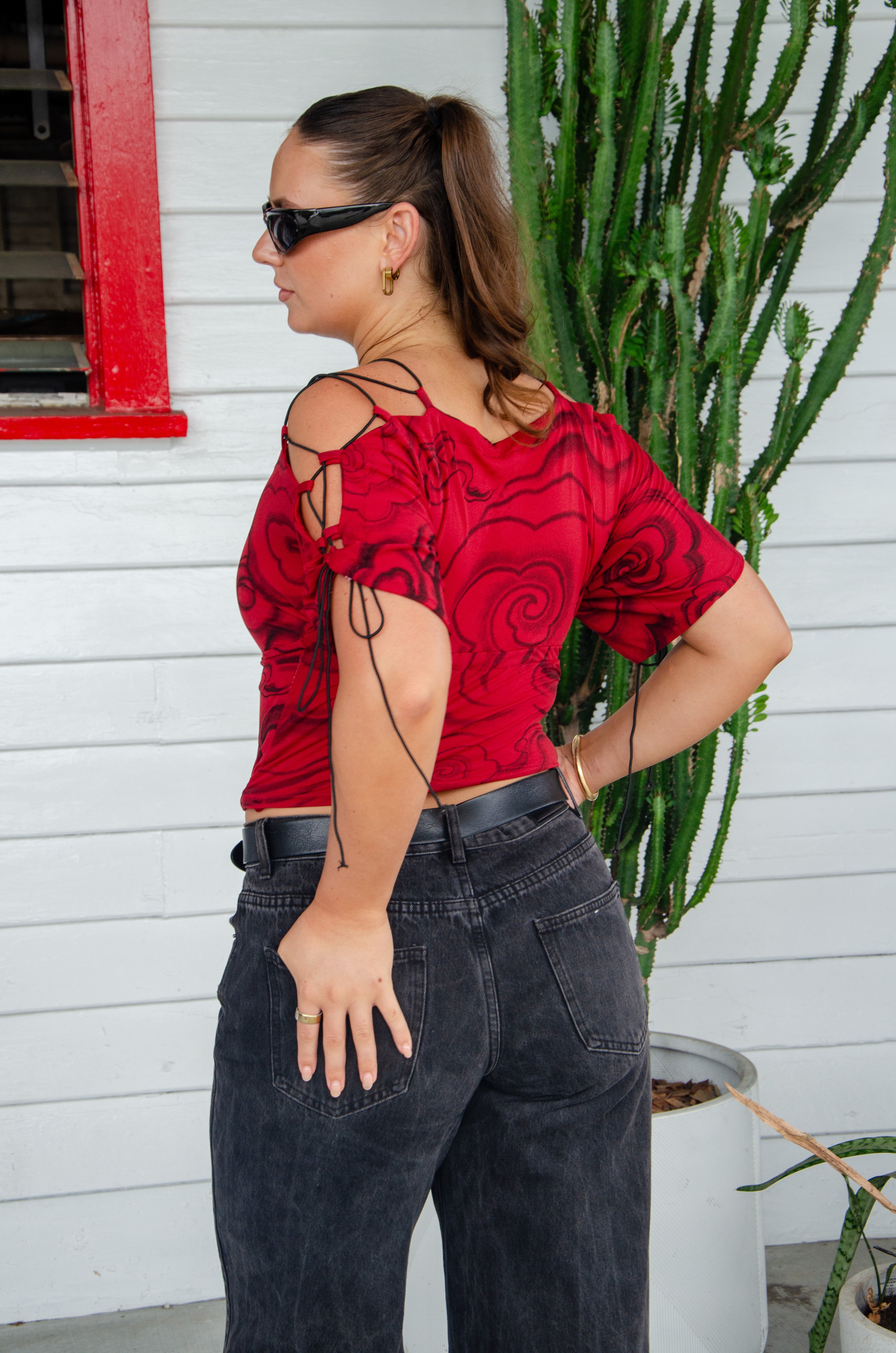 MARLBOROSE CROSS TOP